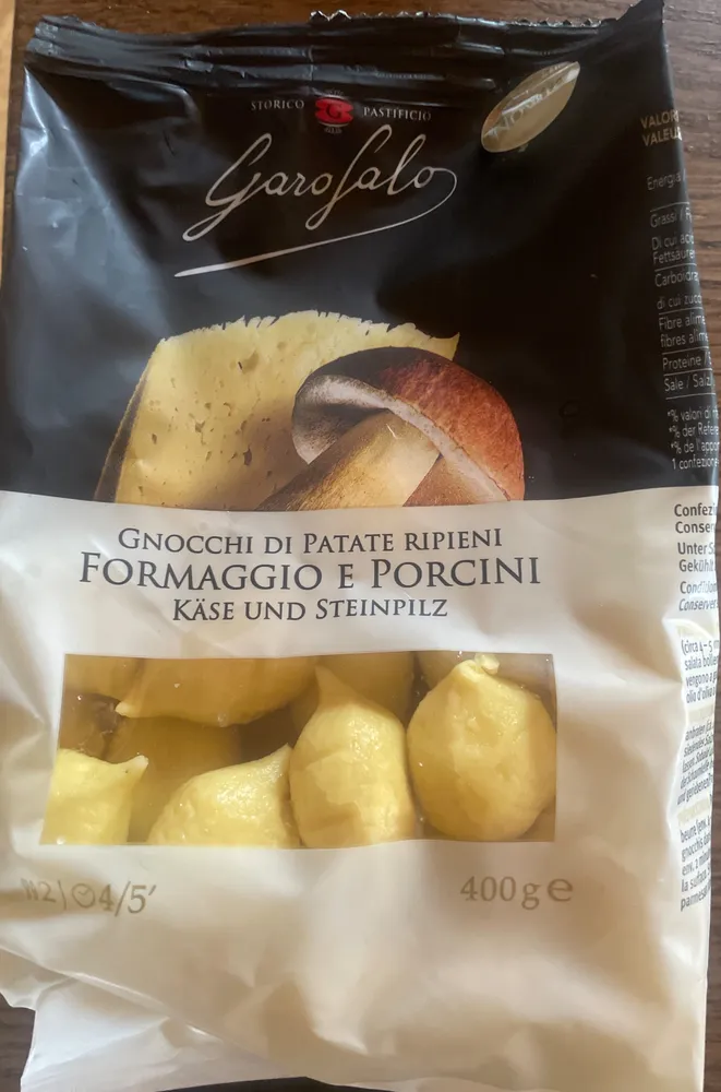 Gnocchi di patate ripieni formaggio e porcini