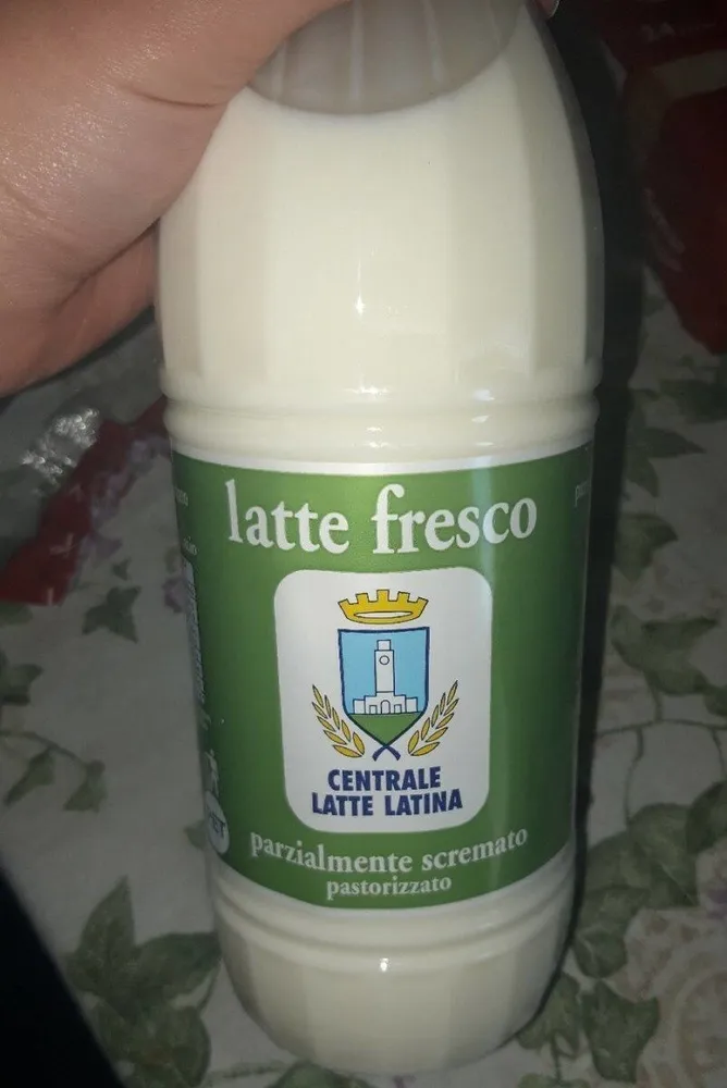 Latte fresco