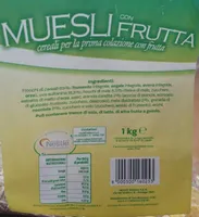 Muesli fruits
