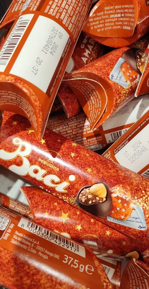 Baci amaretto
