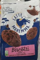 Biscotti al latte con gocce di cioccolato e cacao