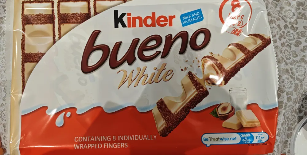 Kinder Bueno white