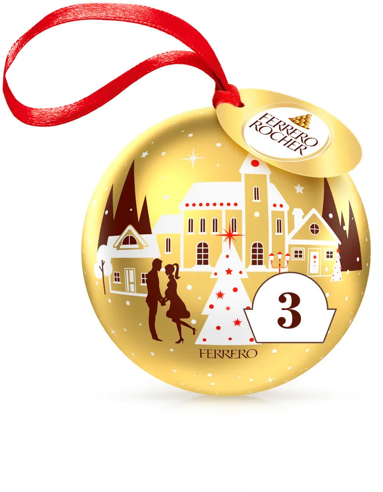 Ferrero rocher fines gaufrettes enrobees de chocolat au lait et noisettes avec noisette entiere boule noel de 3 pieces