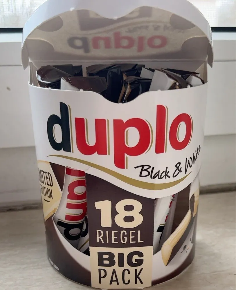 Duplo Black & White