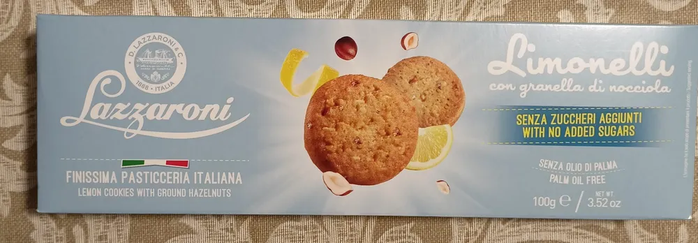 Limonelli con granella di nocciole