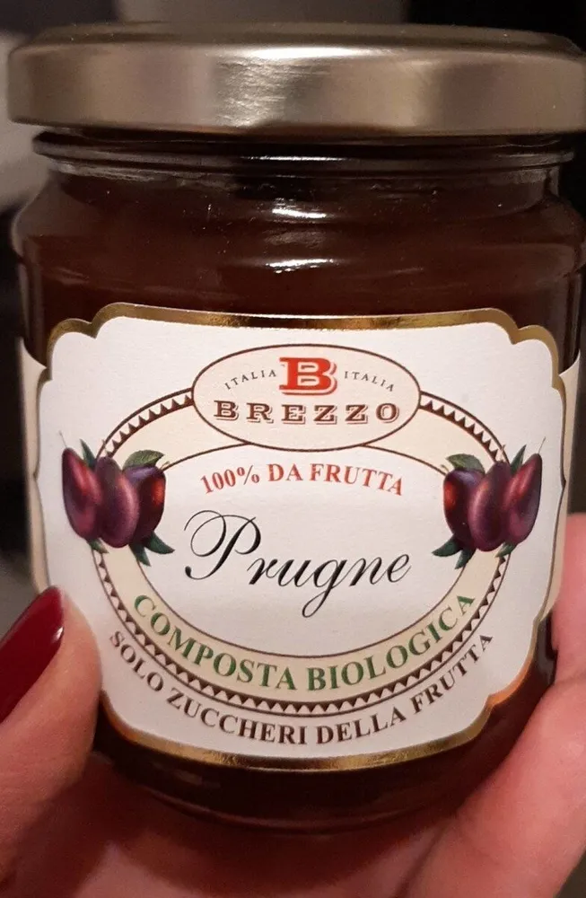 Composta biologica di prugne