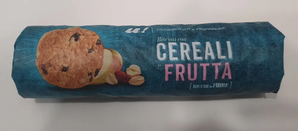 Biscotti con cereali e frutta