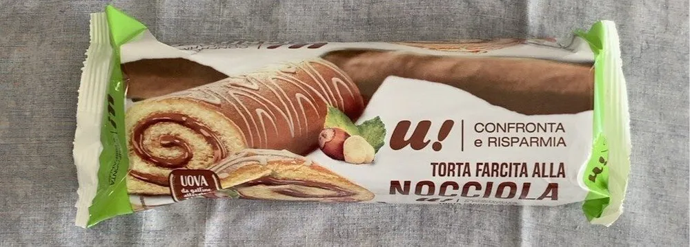 Torta farcita alla nocciola