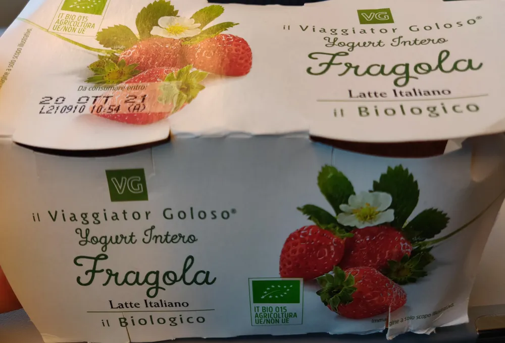 yogurt intero fragola