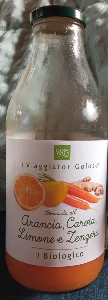 Bevanda arancia carota limone e zenzero