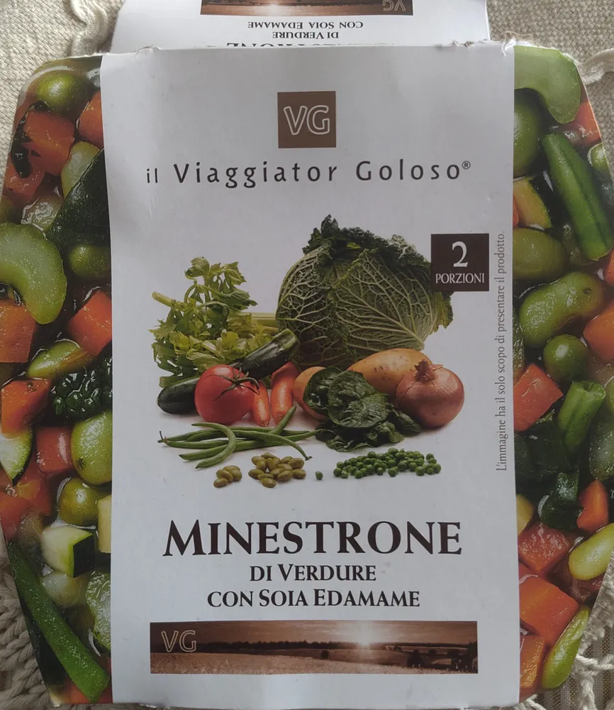 minestrone di verdure con soia edamame