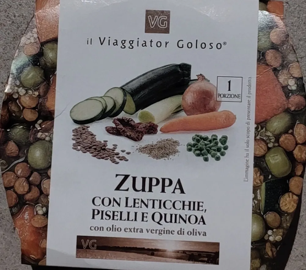 Zuppa con lenticchie, piselli e quinoa