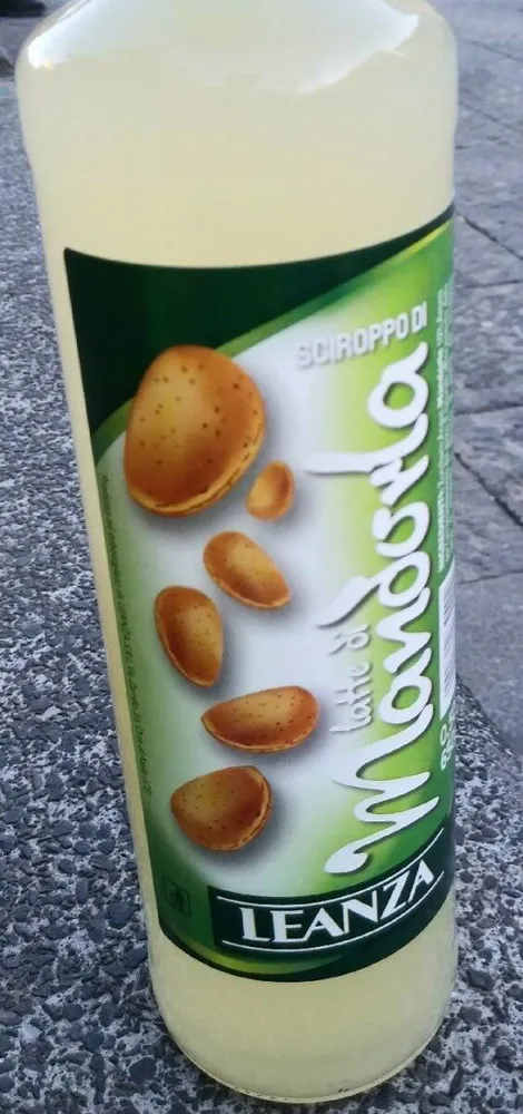 Latte di mandorla
