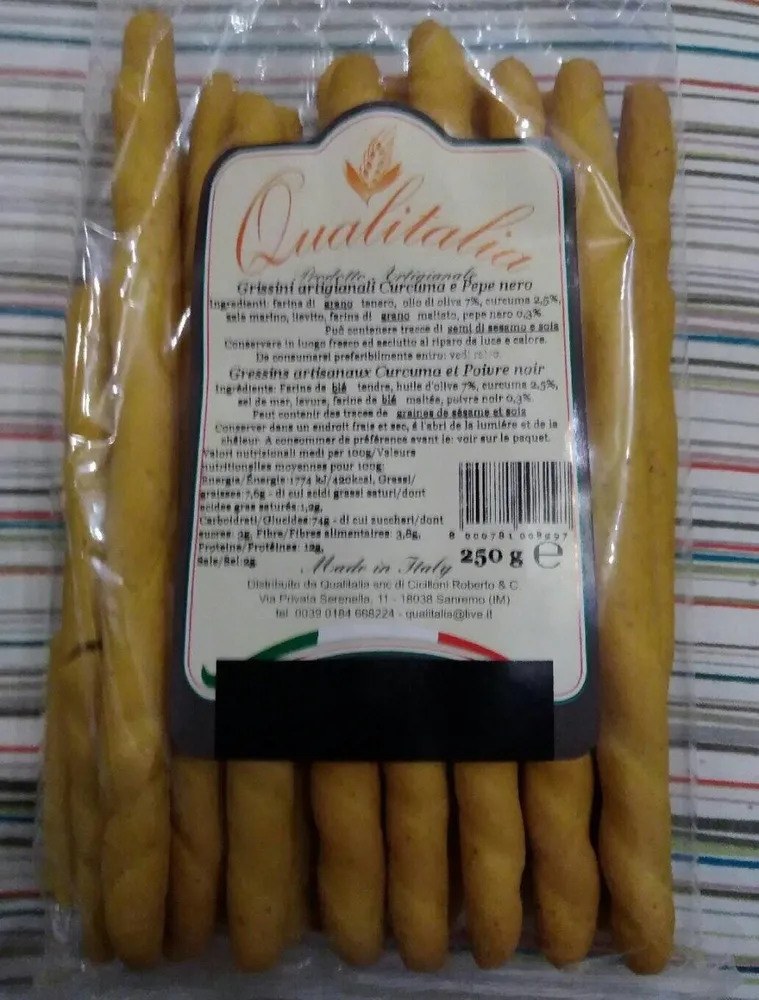 Gressins artisanaux au curcuma et poivre noir
