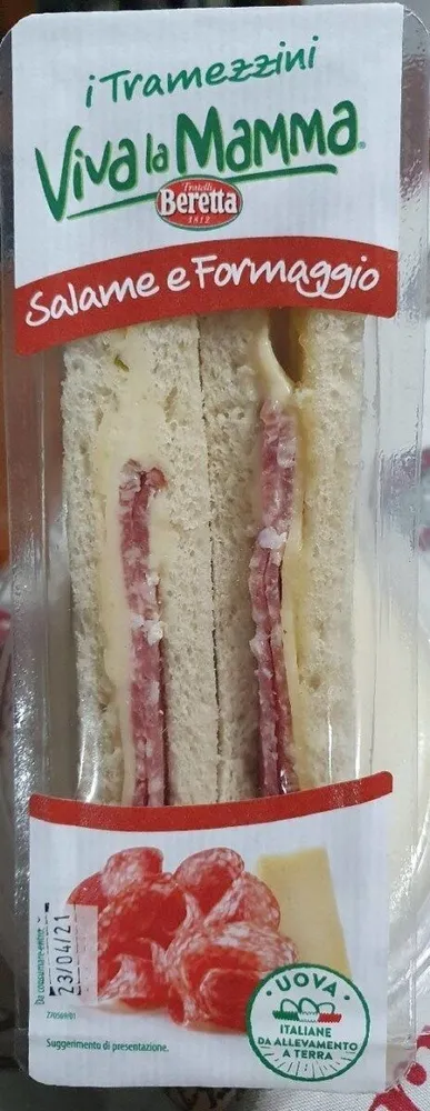 I tramezzini  viva la mamma salame e formaggio