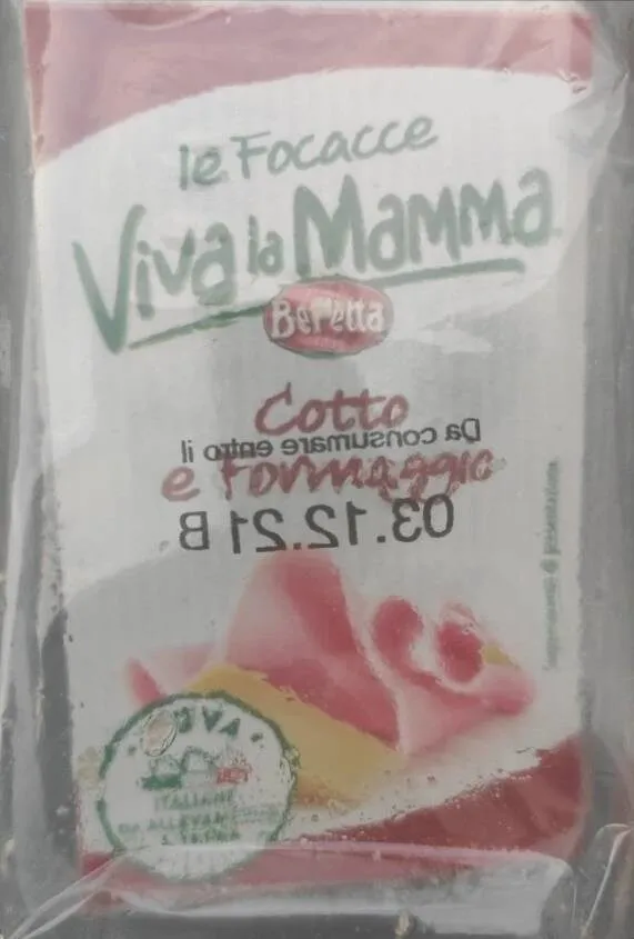 Focaccia farcita con prosciutto cotto e formaggio Edamer