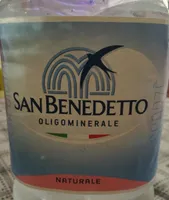 Acqua minerale naturale
