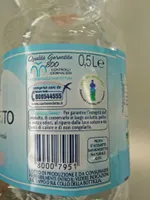 Acqua minerale naturale