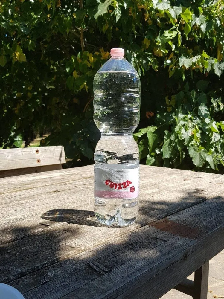 Acqua minerale naturale
