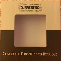 Cioccolato fondente con nocciole