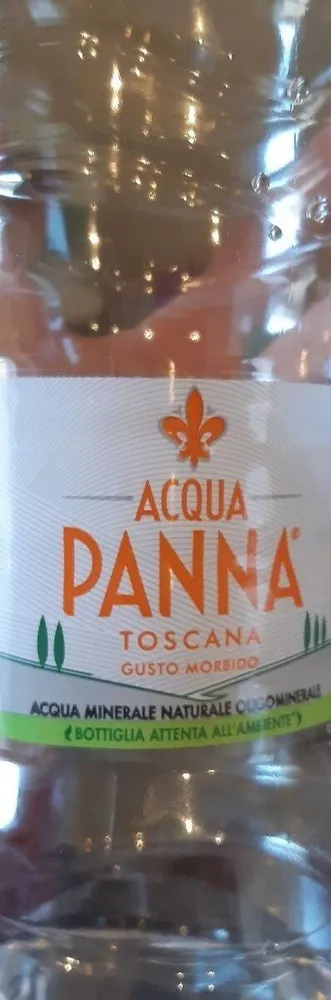 Acqua minerale naturale