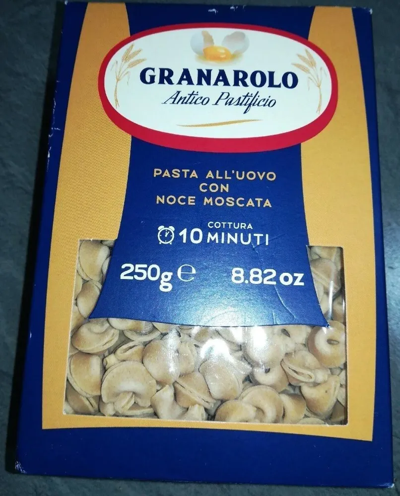 Pasta all'uovo con noce moscata