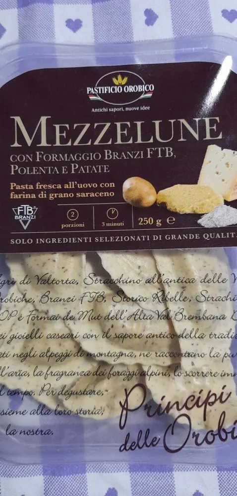 Mezzalune con formaggio Branzi