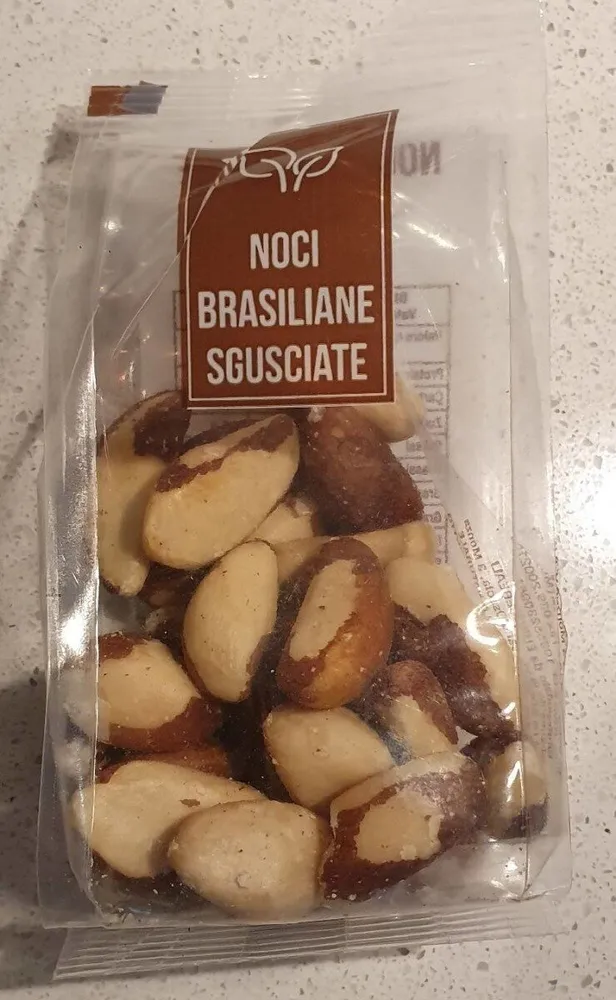 Noci brasiliane sgusciate