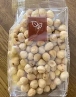 Nocciole tostate e sgusciate