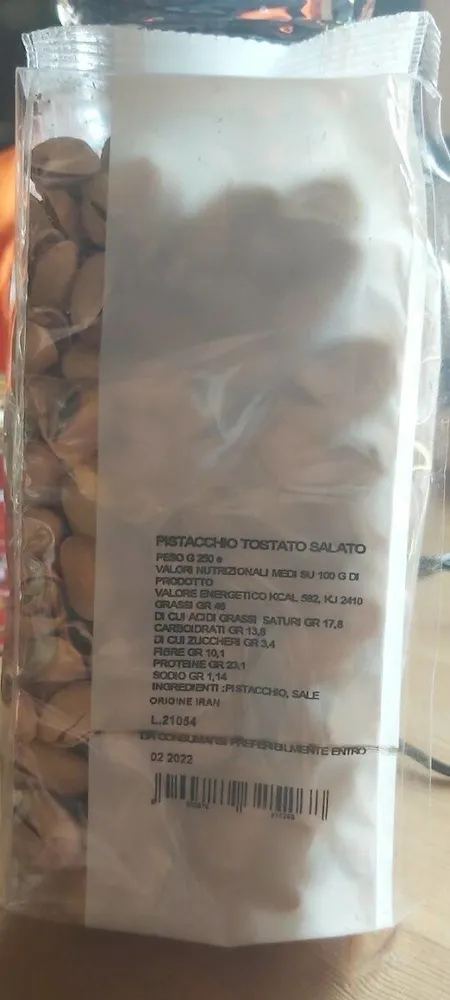 Pistacchi tostati e salati