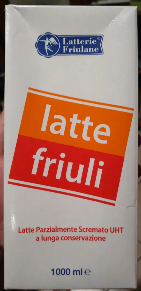 Latte parzialmente scremato UHT