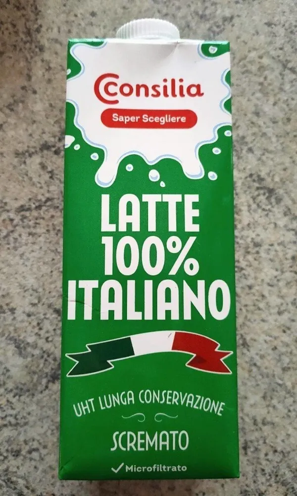 Latte scremato a lunga conservazione