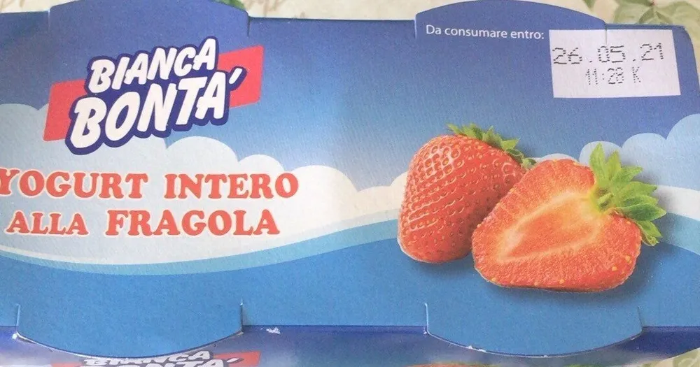 Yugurt intero all fragola