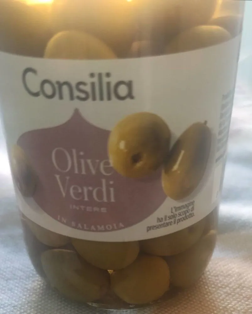 Olive verdi intere in salamoia