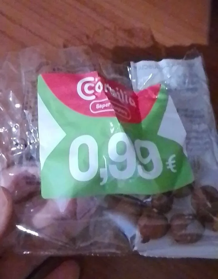 Nocciole sgusciate