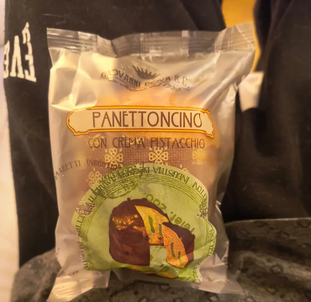 Panettoncino con crema pistacchio