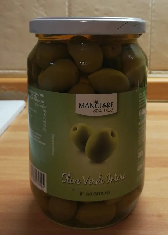 Olive verdi intere in salamoia