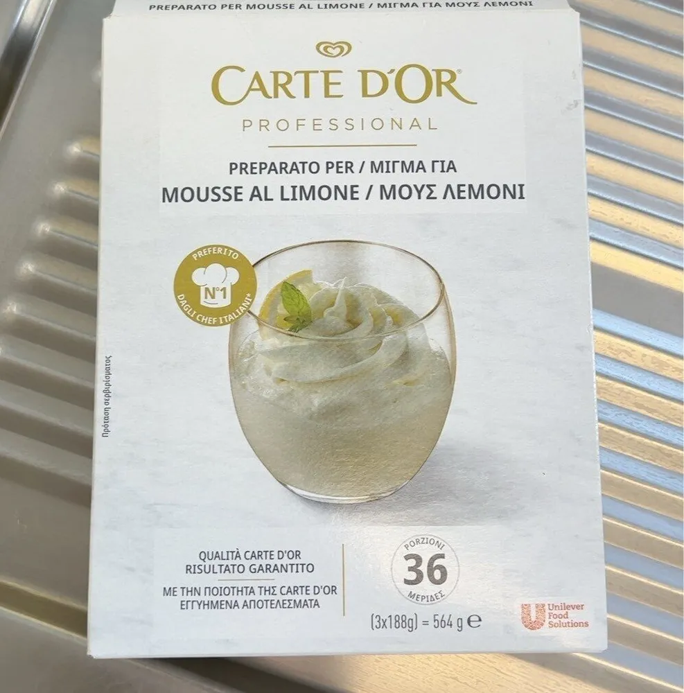 Preparato mousse limone