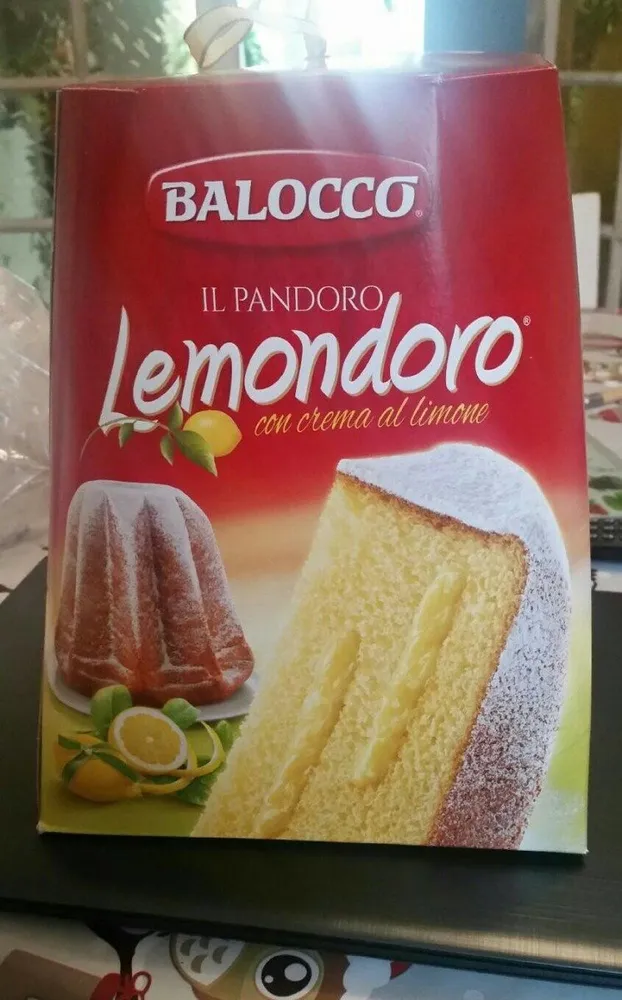 Pandoro Lemondoro Cake