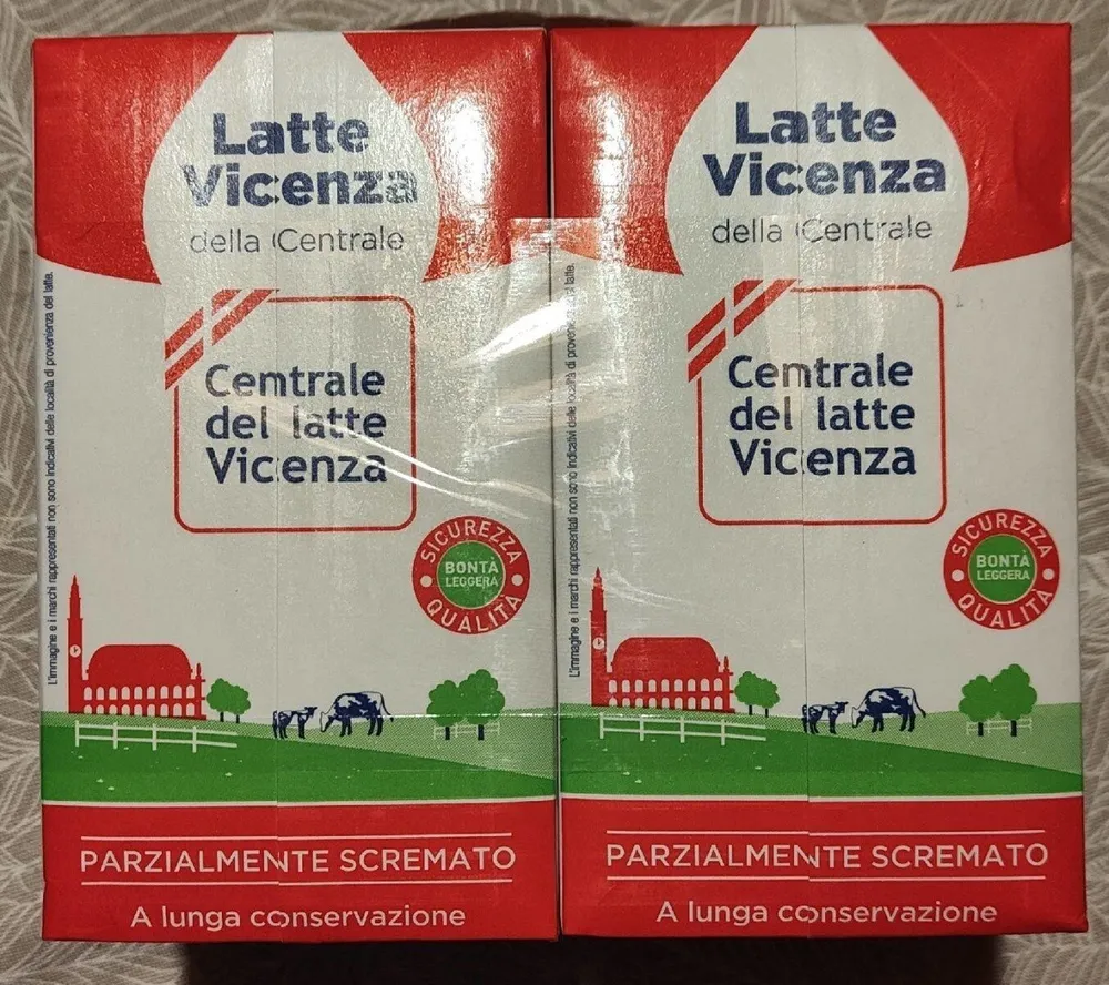 Latte parzialmente scremato lunga conservazione