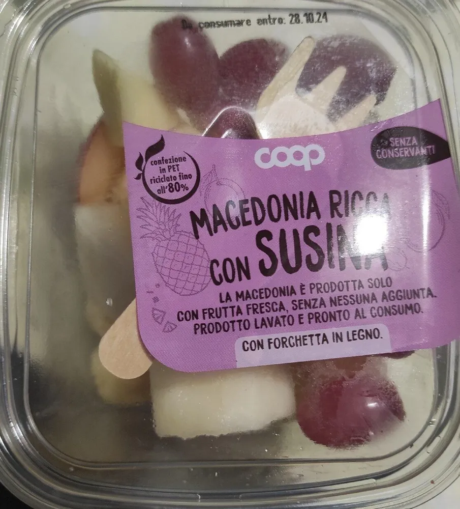 macedonia ricca con susina
