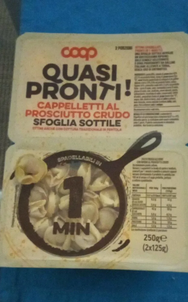 Cappelletti al prosciutto crudo sfoglia sottile