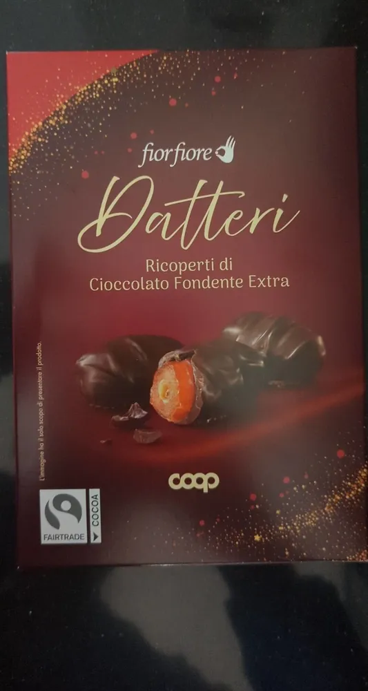 Datteri ricoperti di cioccolata fondente extra