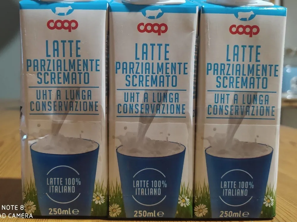 Latte parzialmente scremato UHT