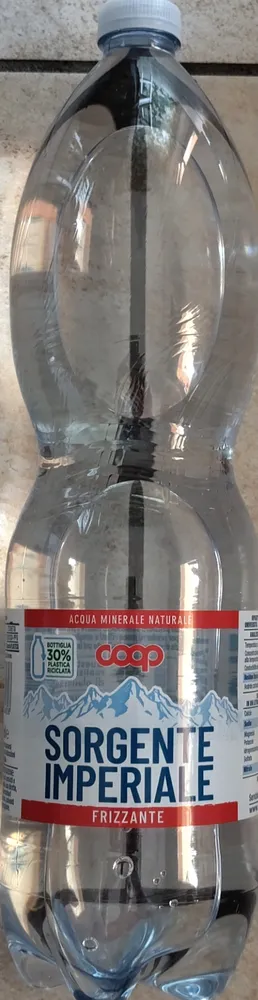 Acqua minerale naturale frizzante sorgente Imperiale