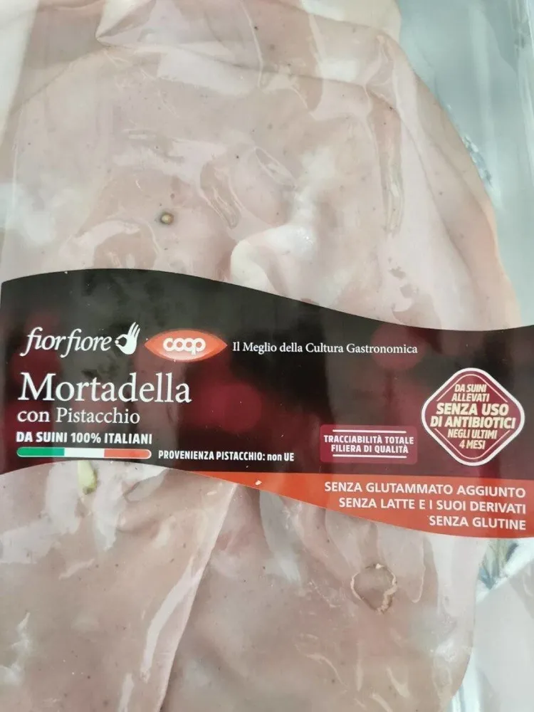 Mortadella con pistacchio