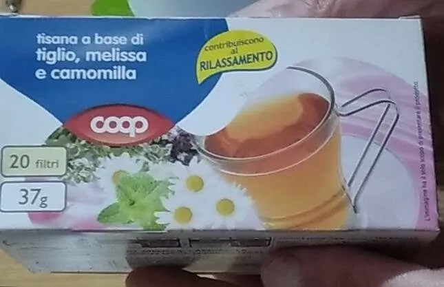 Tisana a base di tiglio melissa e camomilla