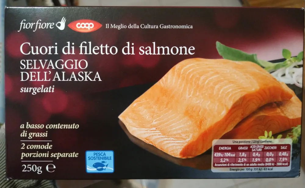 Cuori di filetto di salmone selvaggio dell'Alaska