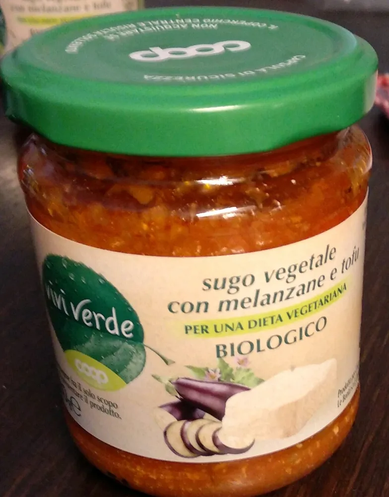 Sugo vegetale con melanzane e tofu