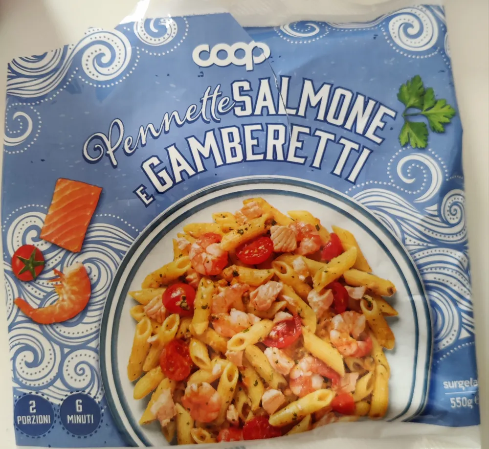 Pennette con salmone e gamberetti